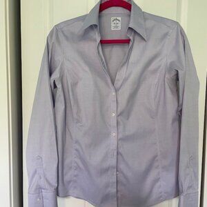 Brooks Brothers fitted, drop neck, no iron 97% cotton blouse